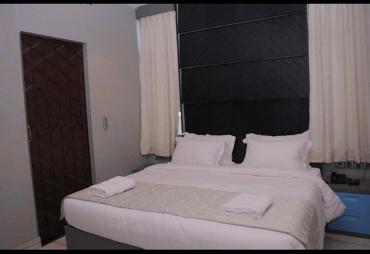 Akrida By Nt Heritage Hotel ปอนดิเชอรี ภายนอก รูปภาพ
